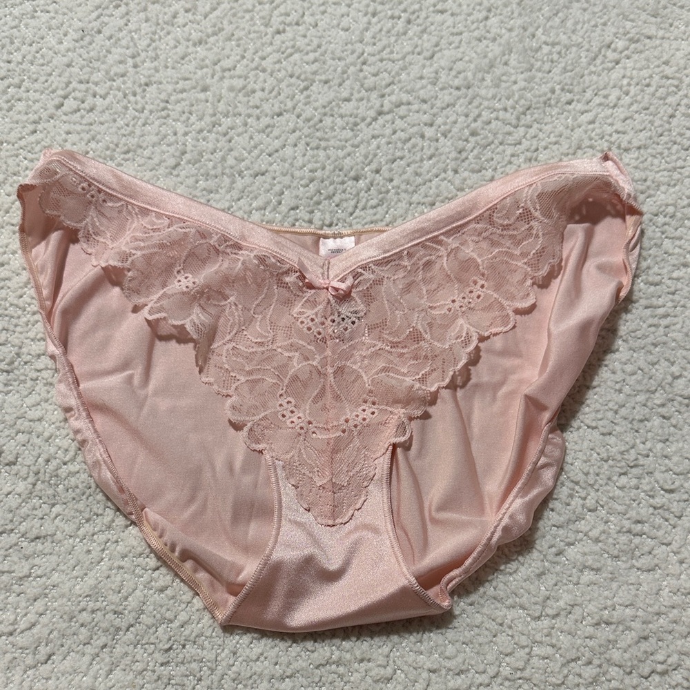 2004 Vintage Victoria’s Secret Angels Satin-Lace Low Rise Bikini Panty